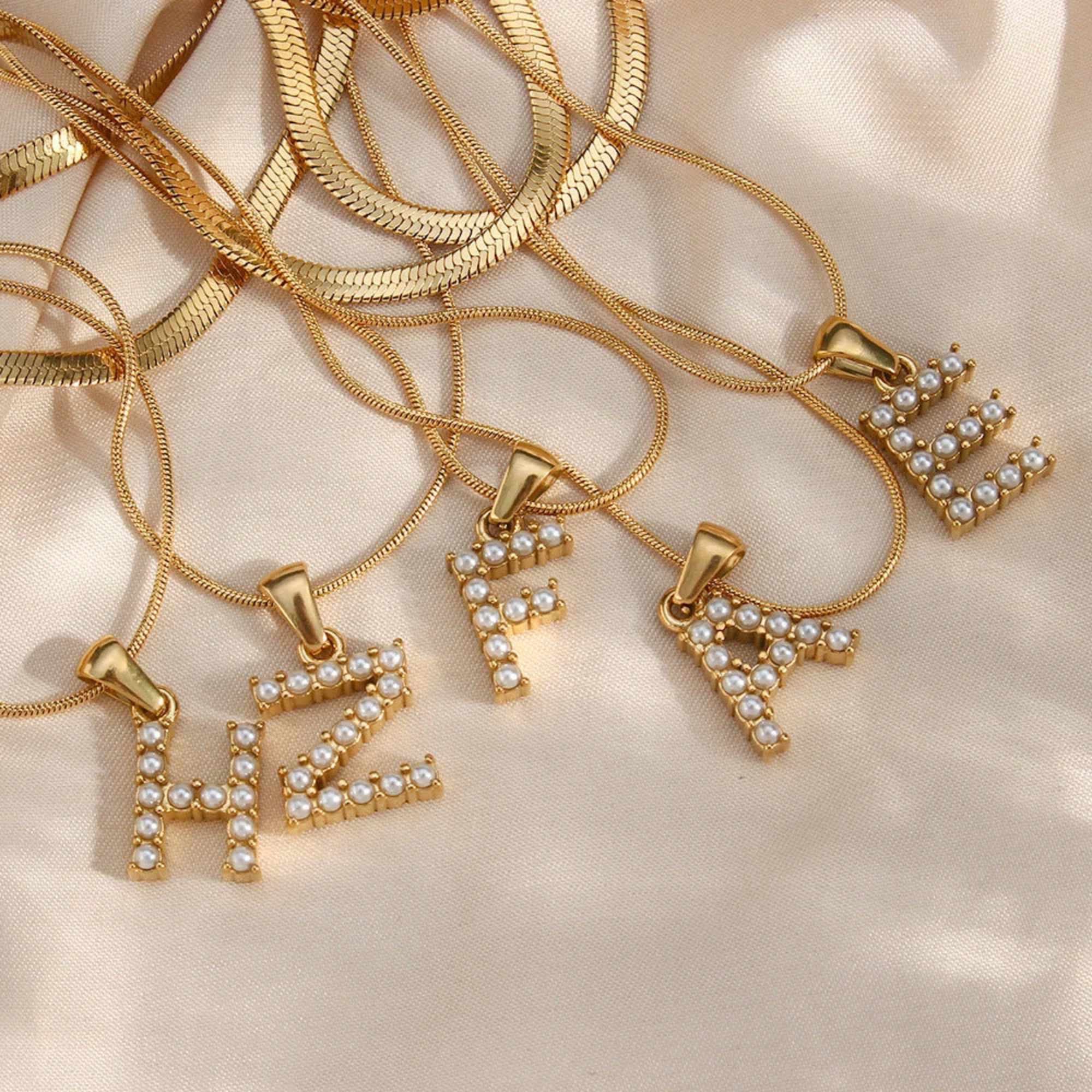 Iniziale Necklace